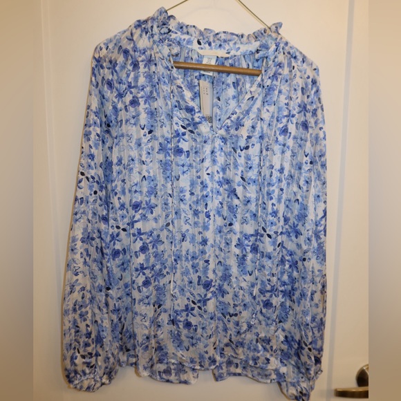 H&M blue & white floral blouse - Picture 1 of 3